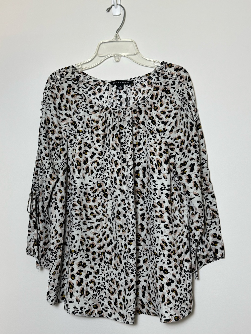 Zac & Rachel Leopard Print Tunic Size M Buttons and Bow on Sleeve